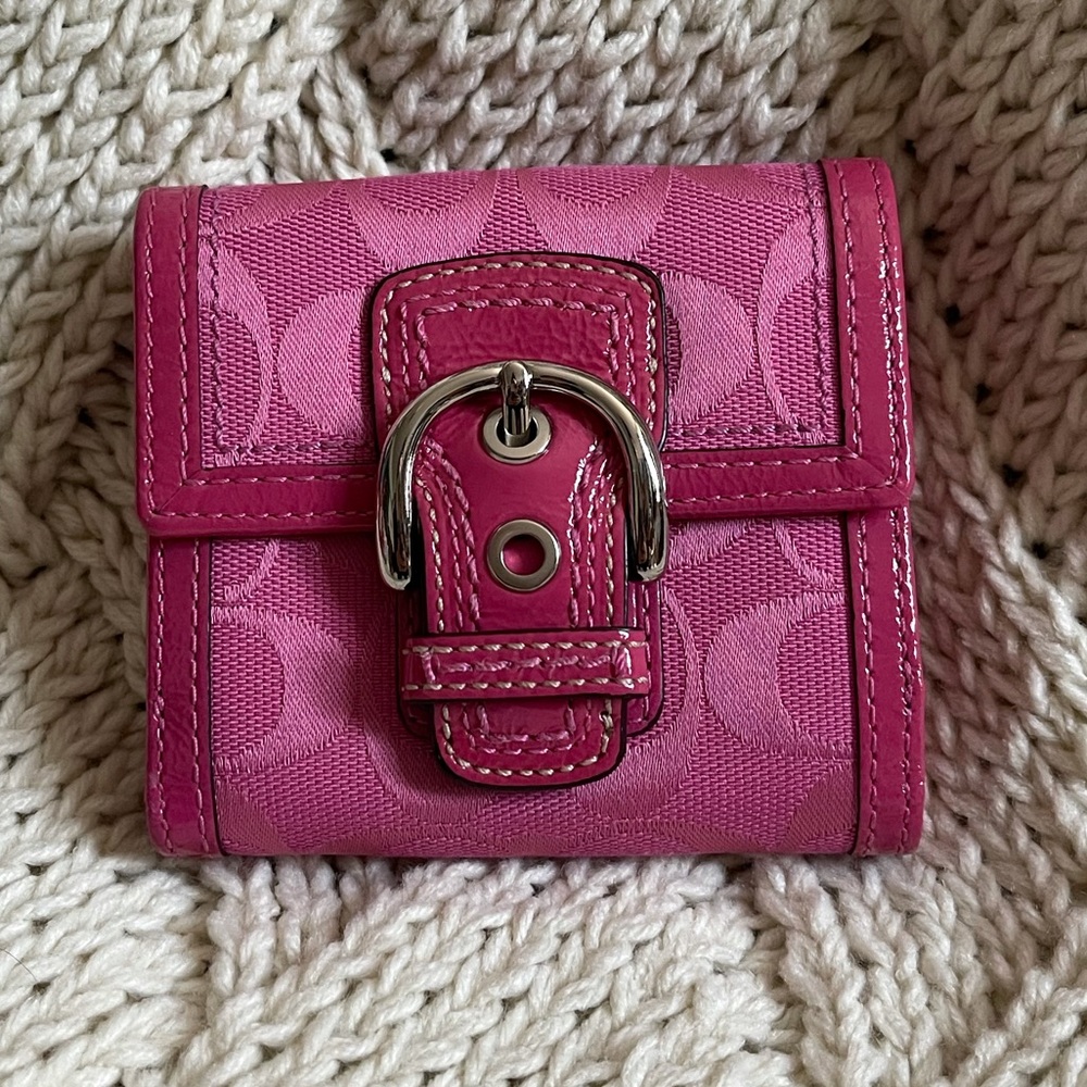 Beautiful Coach Shades of Pink French Wallet